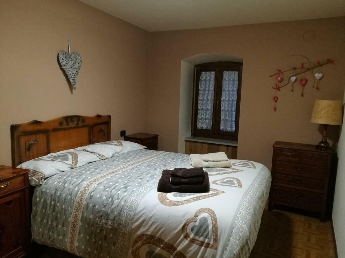 Casa Vacanza In Centro A La Salle Dış mekan fotoğraf