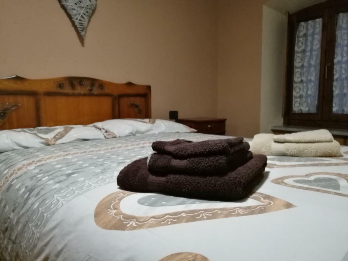 Casa Vacanza In Centro A La Salle Dış mekan fotoğraf
