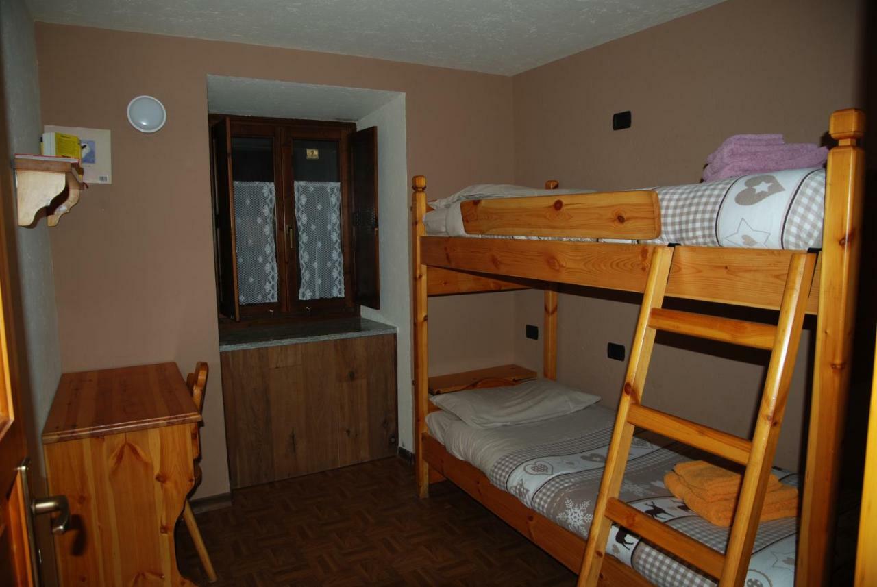 Casa Vacanza In Centro A La Salle Dış mekan fotoğraf